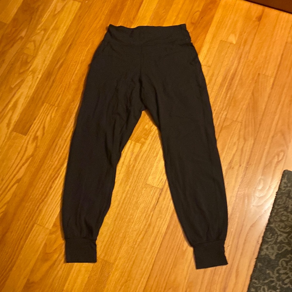 lululemon size 6 black